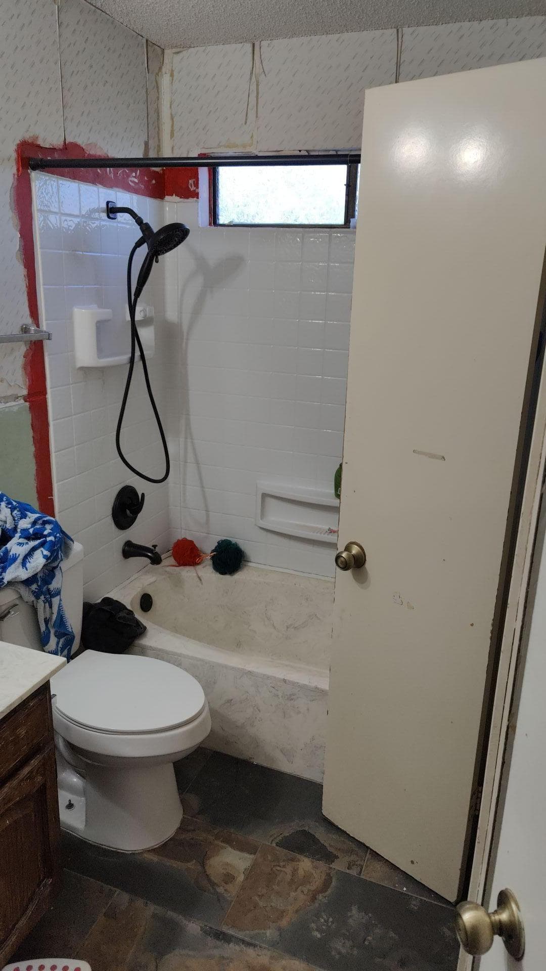 Gallery photos for Reviving a Water-Damaged Bathroom: Image #2
