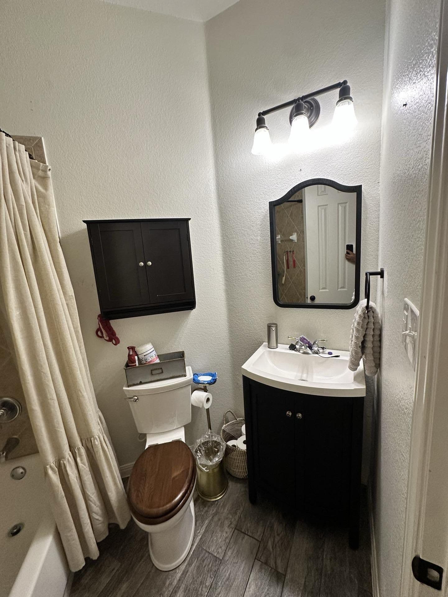 Swift Shower Leak Response image